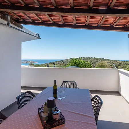 Βίλα Alina With Heated Pool Rogoznica (Sibenik-Knin)