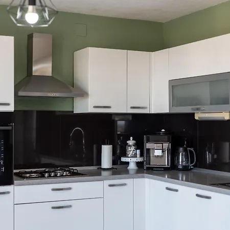 Alina With Heated Pool * Rogoznica (Sibenik-Knin)