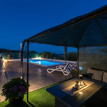 Alina With Heated Pool *