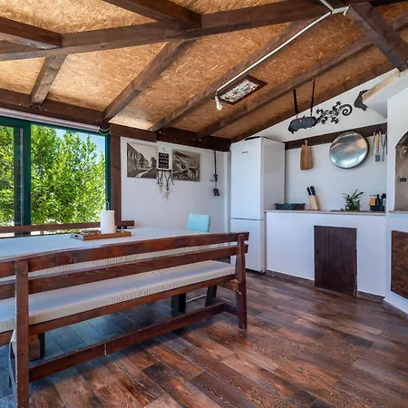 Βίλα Alina With Heated Pool