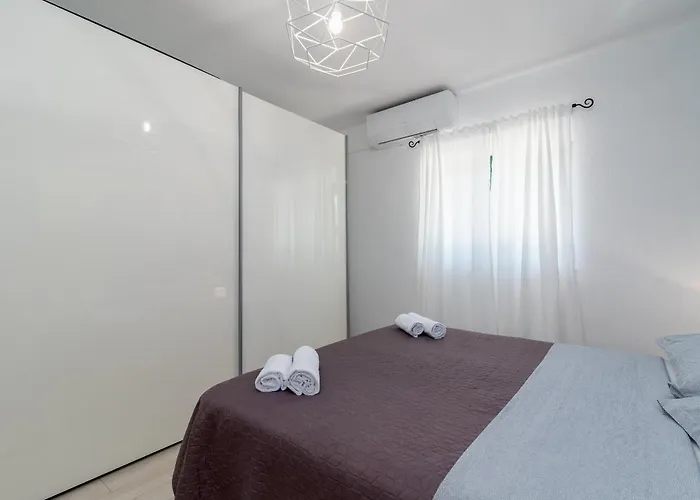 Alina With Heated Pool Villa Rogoznica (Sibenik-Knin)