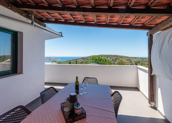 Villa Alina With Heated Pool Rogoznica (Sibenik-Knin)