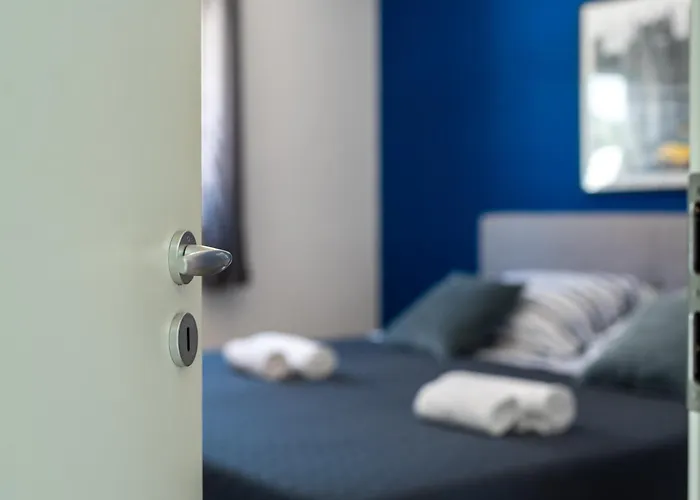 Alina With Heated Pool Вилла Рогозница