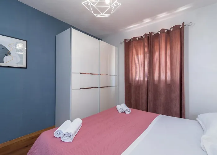 Alina With Heated Pool * Рогозница