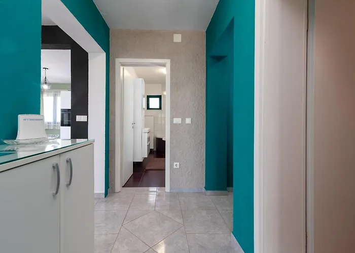 Alina With Heated Pool