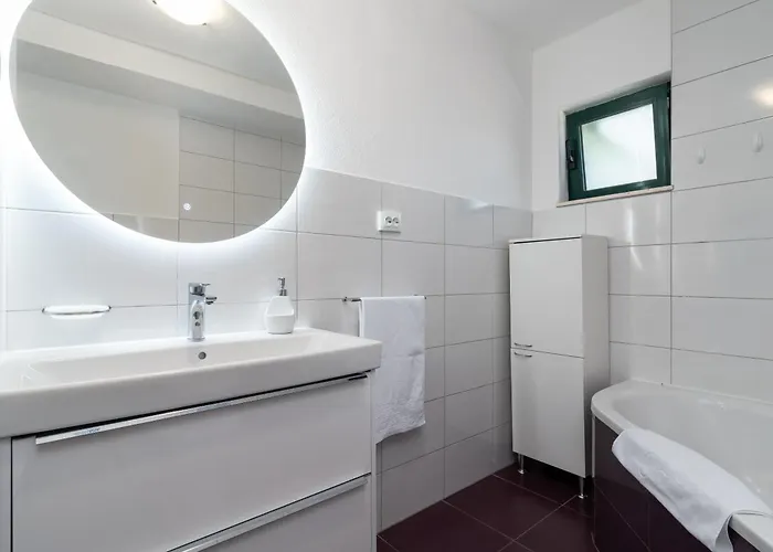 Villa Alina With Heated Pool