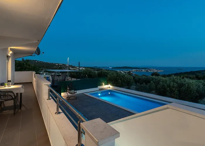 Villa Alina With Heated Pool *