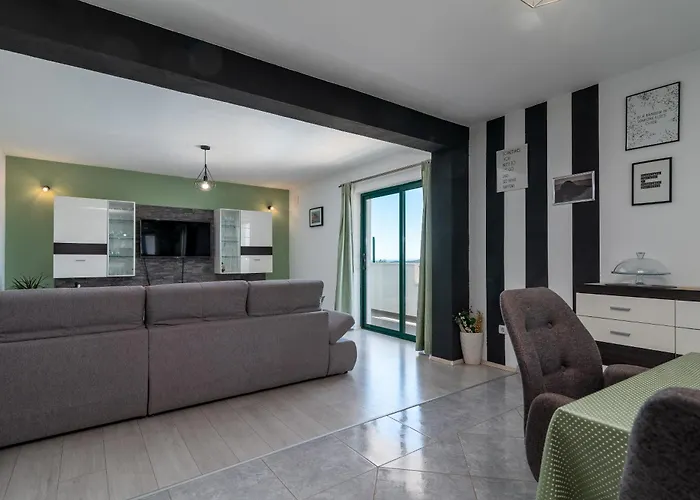 Villa Alina With Heated Pool *