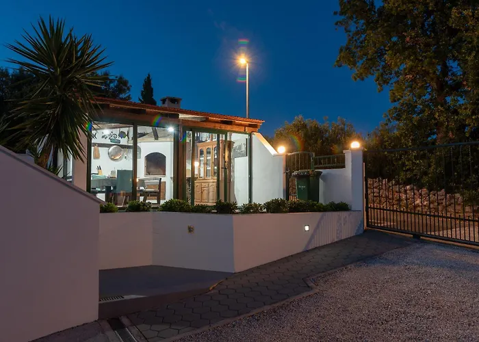 Alina With Heated Pool Villa *