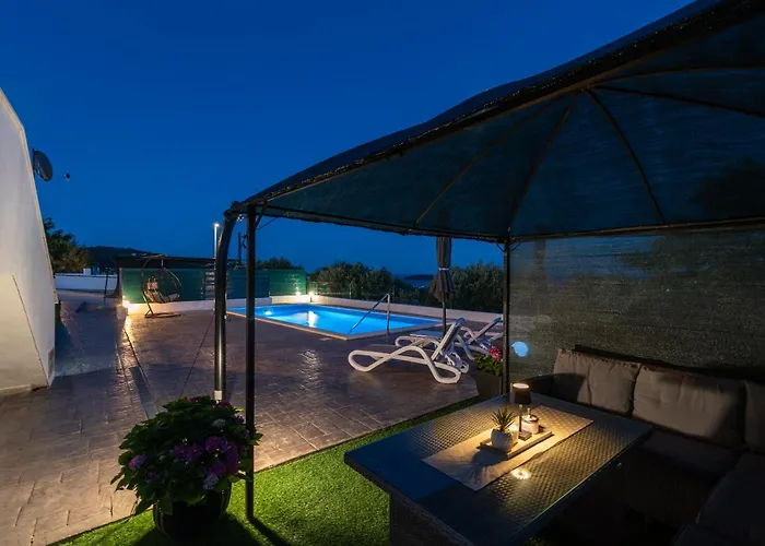 Alina With Heated Pool *